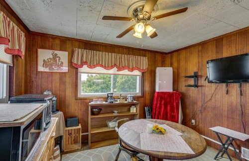 Rustic Chic Retreat 4 Mi to Kennywood! - Foto 13