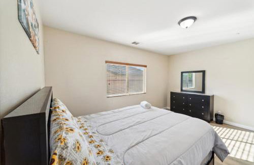 Charming Pet-Friendly Getaway in Sunny Beaumont home - Foto 33