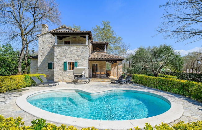 Beautiful Stone Villa in Tinjan With Swimming Pool - Foto 1