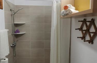 CHALET CON JACUZZI CLIMATIZADO, BARBACOA Y CERCA DE LA PLAYA - Foto 29