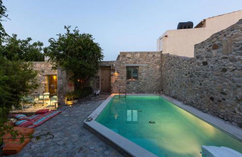 Muazzo Creta Stone House, Nature Escape with Pool, By ThinkVilla - Foto 23