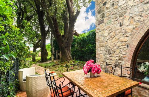 Holiday Home in Town Center with Pool, Garden, Hot Tub - Foto 58