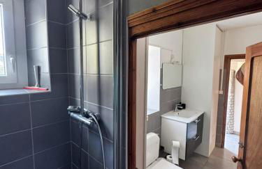 Les Galets - family house in the village of Guimaec 8p - Foto 28