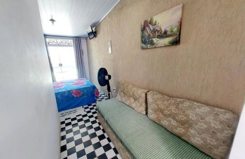 Kitnet Aconchegante com Varanda e Cozinha - Foto 5