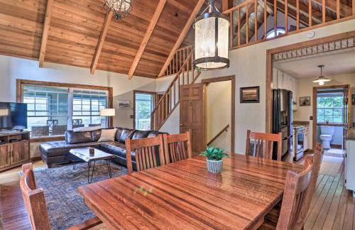 Family Retreat Cabin with Summit, Lake Views, Deck! - Foto 5