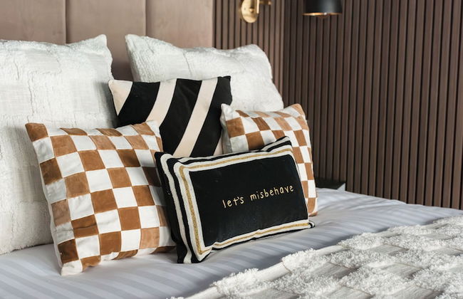 Secret Suites Lancaster - Photo 20