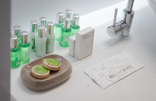 Vouliagmeni Stylish Apartment - Photo 48