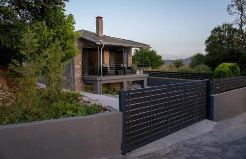 Triantos Guesthome Suite - Photo 19