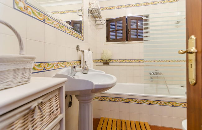 Villa V5 With Private Pool - Photo 25