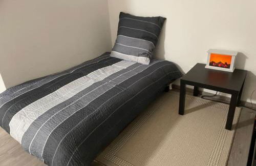 Sky Studio Apartment 1,5 Zimmer für 4 Leute Zentral 35qm S-Bahn Mercedes Benz - Foto 16