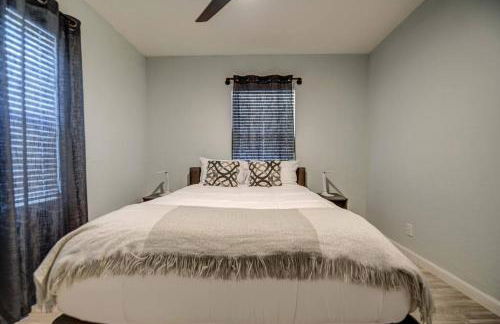 Modern Home-Downtown-3 Bedroom- King Bed - Foto 12