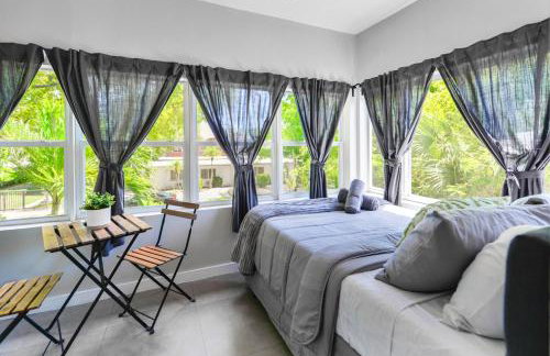 Comfy & Spacious Duplex w Top Amenities! - Foto 9