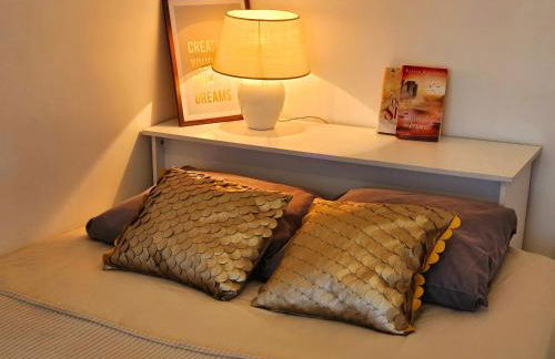 Logement "Les Etangs"- à 10 km du centre ville et à 5 minute du parlement européen avec parking gratuit - Foto 2