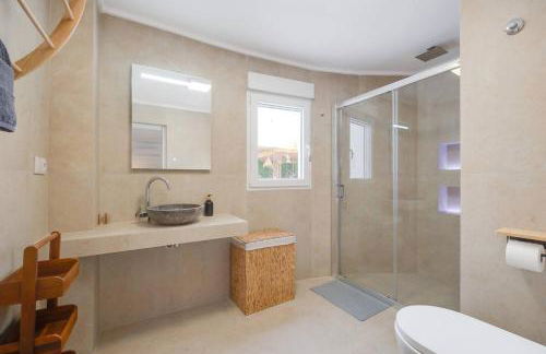 Villa única con piscina, perfecta para familias - Foto 21