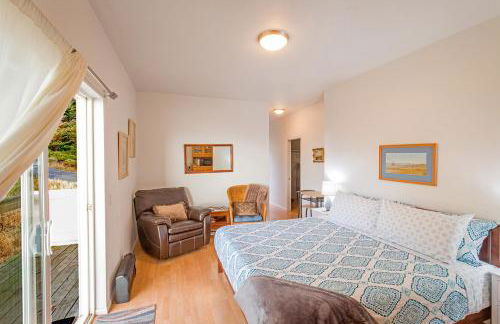 Cozy Oceanview! by OceanviewHotTubs Oceanfront! Shelter Cove, CA Tesla EV station - Foto 7