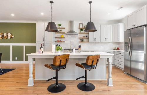 Disc Golf Getaway - Hot Tub, Soaking Tub, Games - Near Uptown - Foto 14