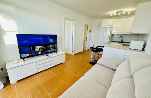 AMADORES BEACH VIEW APARTMENT - Photo 7