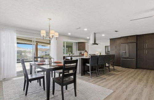 Charm and Old Florida Vibe , Heated Pool & Spa - Villa Parisian Paradise - Roelens - Photo 11