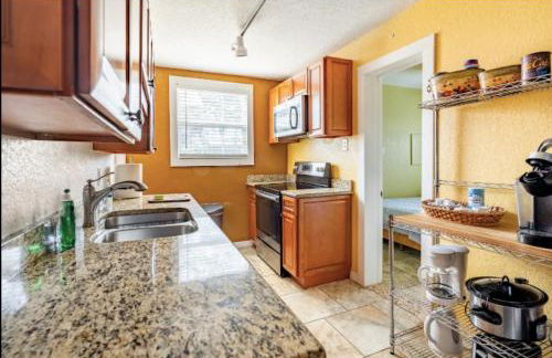 3-Bed Bungalow walk to Historic Downtown Sanford - Foto 12