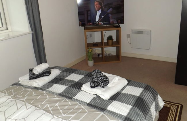 Charming 1-bed Apartment in Barking - Photo 5
