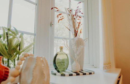 NovaCrest - Stylish 3 Bedroom with Parking - Sleeps 5 - Foto 22