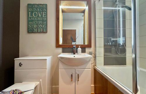 Stylish 2 Bed Apartment sleeps 4 - Foto 13