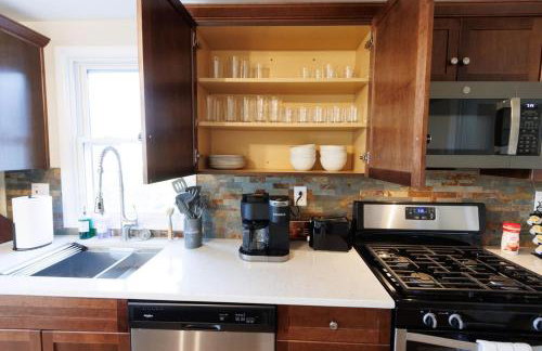 Stunning Apt w Rooftop & Game Room - Sleeps 10 - Foto 17