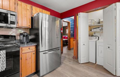 Relaxing Pocono Stay Near Lake with Hot Tub & BBQ - Foto 19