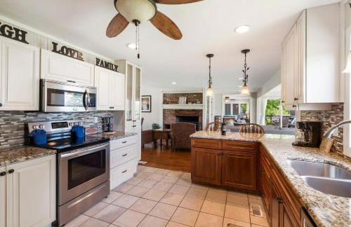 Lake Escape Lakefront Lodge at Red Bud Cove - Foto 15