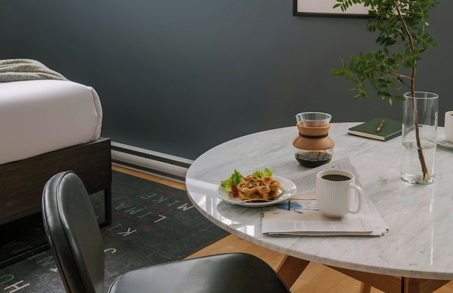 Sonder by Marriott Bonvoy Le Victoria Apartments Old Montreal - Photo 6