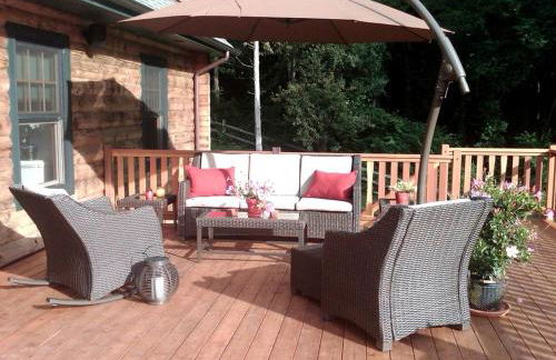 Bed and Breakfast Cabin for Weekend Getaway near Millbrook, New York - Photo 5