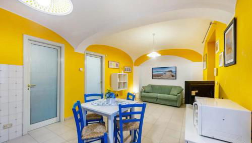 Bilocale in centro con parcheggio gratuito 4 persone - Foto 4