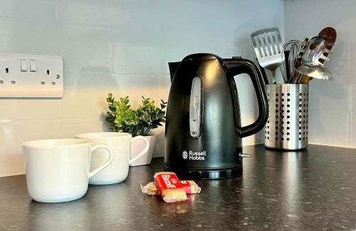 Delightfully decorated cosy two bedroom family home Great transport links to central London - Foto 15