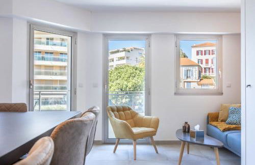 LB Vacation Rentals I Cannes Center, Renovated Apartment with Balcony, Ideal for Holidays or Congress! - Photo 15