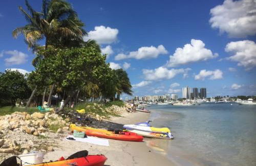 Casa Paradiso - A Sun Drenched Escape with Poolside Cabana Charm - Foto 24