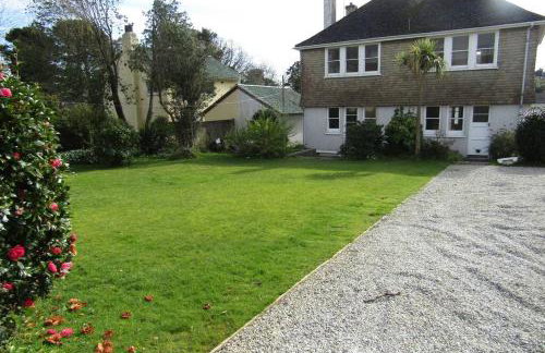 Lovely 3 Bed House Close to Carlyon Bay Beach! - Foto 1