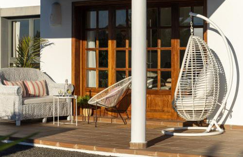 Villa Mo Luxury Heated Pool - Photo 21
