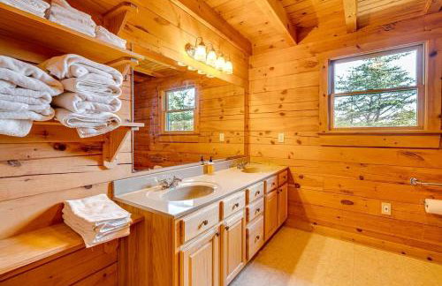 Secluded Luxury Cabin with Hot Tub on 40 Private Acres Near Moorefield, West Virginia - Foto 22
