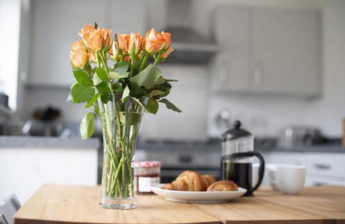 Cosy 3 Bed Near Beaches, Cardiff & Brecon Beacons - Foto 4