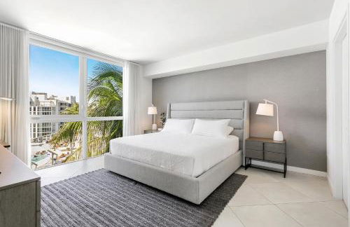 Tiffany Hazel - Rooftop Pool, Gym, & Walk to Beach - Foto 3