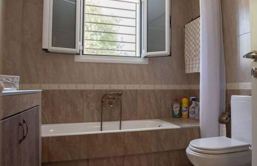 Serenity Guesthouse - Photo 12