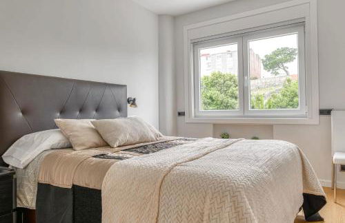 Buena ubicación y plaza de garaje - Foto 8