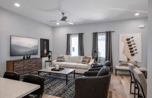 Near Honky Tonks - Rooftop Hot Tub - Skyline Views - Foto 4