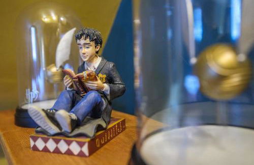 The Famous Harry Potter House, Hot Tub, Cinema Room, Sky TV - Foto 26