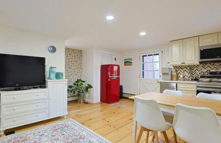 Long Island Nature Retreat with Peloton with Shared Pool - Foto 30