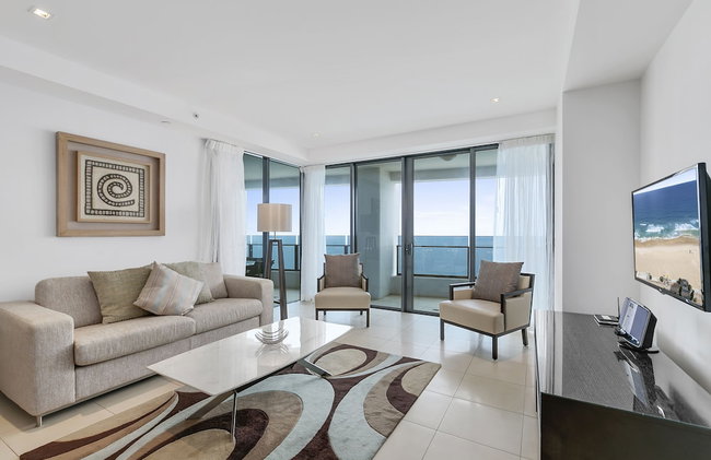 Soul Beachfront Apartments - HR Surfers Paradise - Photo 1