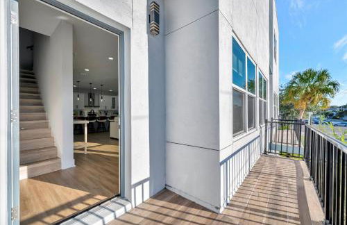 4br3ba Modern Sleeps 10 8 Minutes to Raymond James - Foto 26