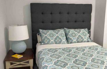 A Regal Retreat- Exclusive Parking, Prime Location - Foto 25