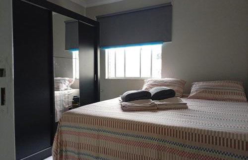 Apartamento espaçoso com 3 quartos para até 6 pessoas, Garagem coberta dentro do condomínio e Check-in Automático via Fechadura com senha - Foto 42