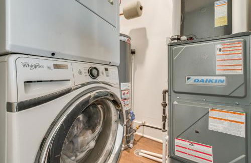 7 Mi to Dtwn and Lake Erie Sleek Cleveland Apt! - Foto 19